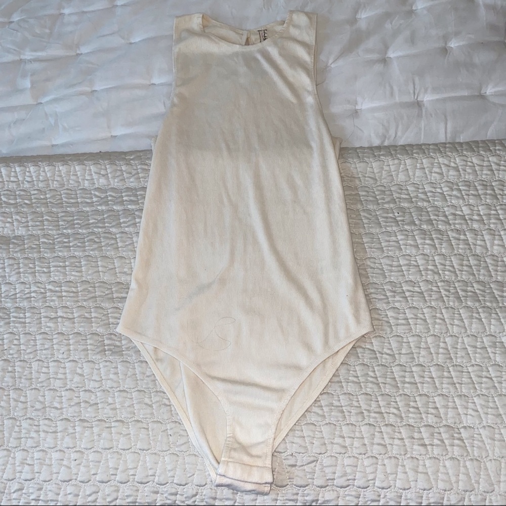 🩱Cream Bodysuit🩱